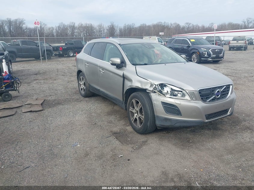 2013 Volvo Xc60 T6/T6 Platinum/T6 Premier Plus/T6 R-Design/T6 R-Design Platinum/T6 R-Design Premier Plus
