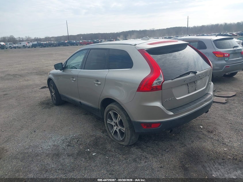 2013 Volvo Xc60 T6/T6 Platinum/T6 Premier Plus/T6 R-Design/T6 R-Design Platinum/T6 R-Design Premier Plus