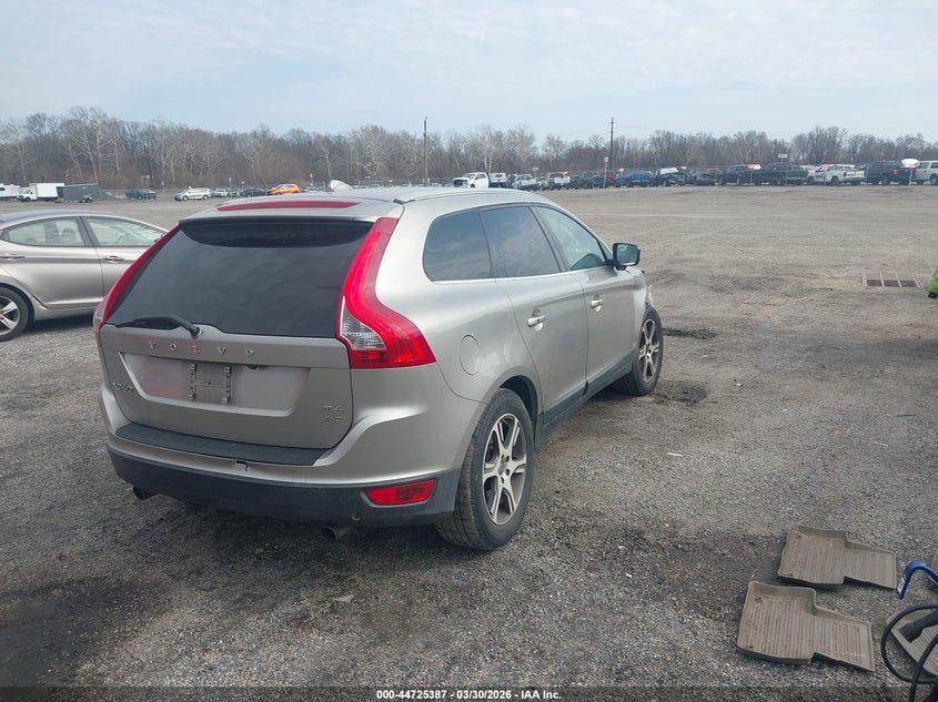 2013 Volvo Xc60 T6/T6 Platinum/T6 Premier Plus/T6 R-Design/T6 R-Design Platinum/T6 R-Design Premier Plus