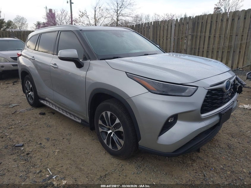 2022 Toyota Highlander Hybrid Xle
