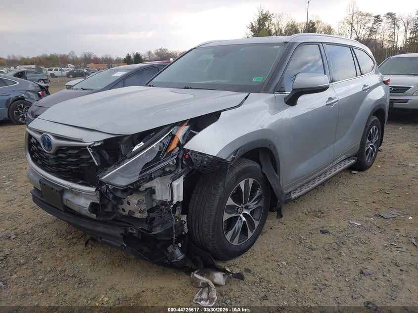 2022 Toyota Highlander Hybrid Xle