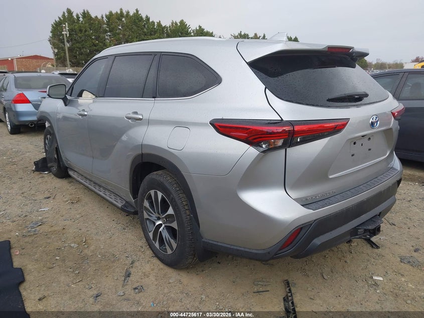 2022 Toyota Highlander Hybrid Xle