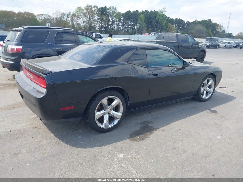2013 Dodge Challenger R/T Plus