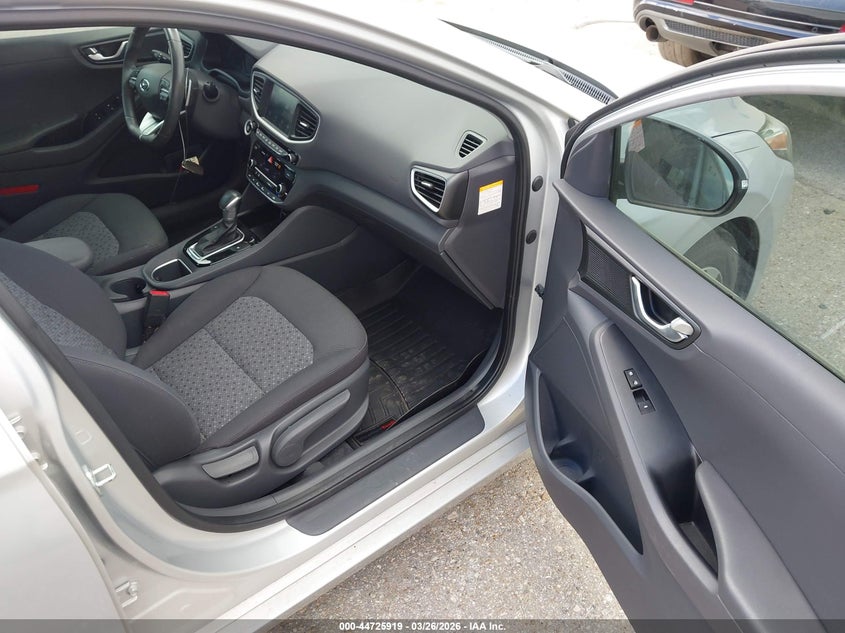 2019 Hyundai Ioniq Hybrid Sel