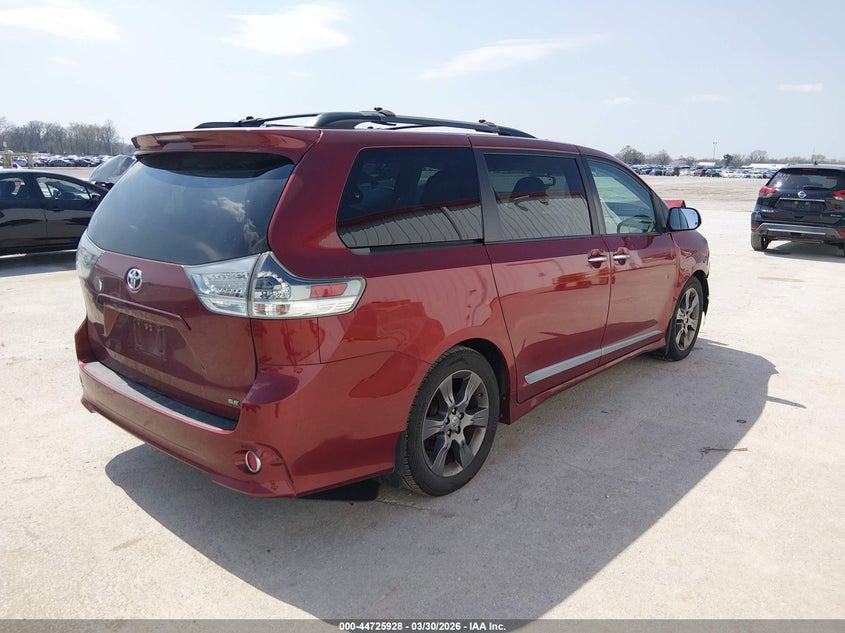 2016 Toyota Sienna Se Premium 8 Passenger