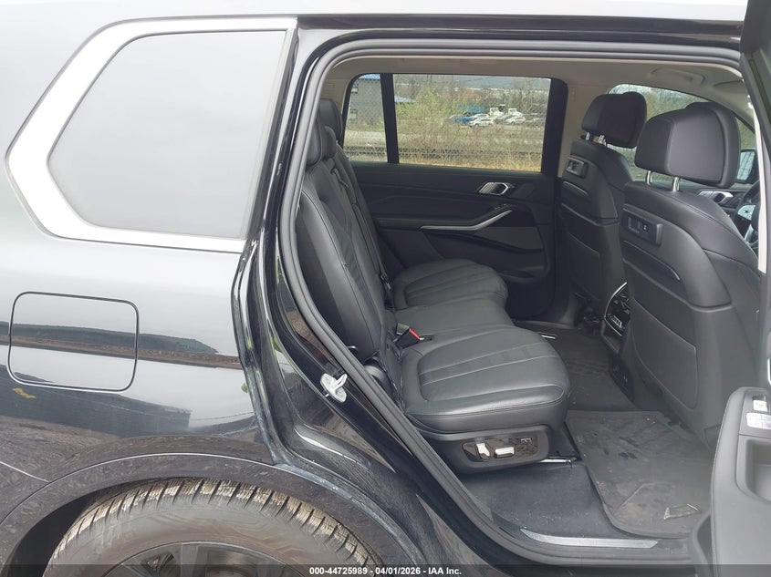 2021 BMW X7 xDrive40I VIN: 5UXCW2C04M9E36629 Lot: 44725989