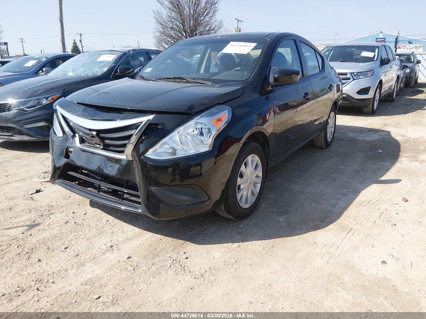 2017 Nissan Versa 1.6 S+