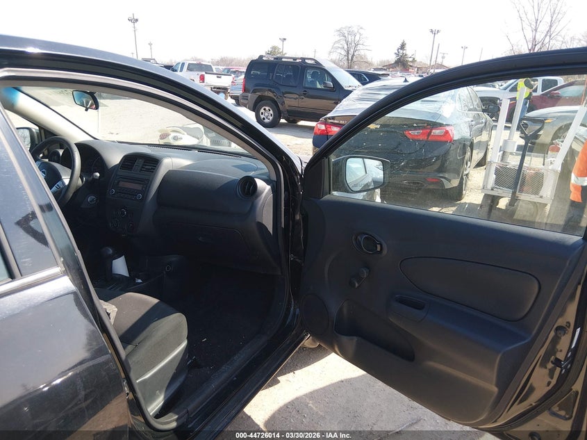 2017 Nissan Versa 1.6 S+
