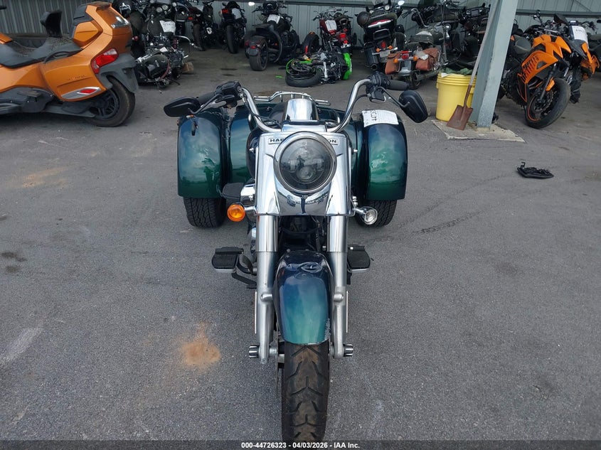 2021 HARLEY-DAVIDSON FREEWHEELER MOTO 2