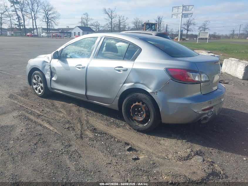 Vin: jm1bl1tg9d1843175, lot: 45223536, mazda mazda3 i sv 20133