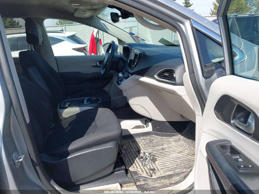 2020 Chrysler Pacifica Touring