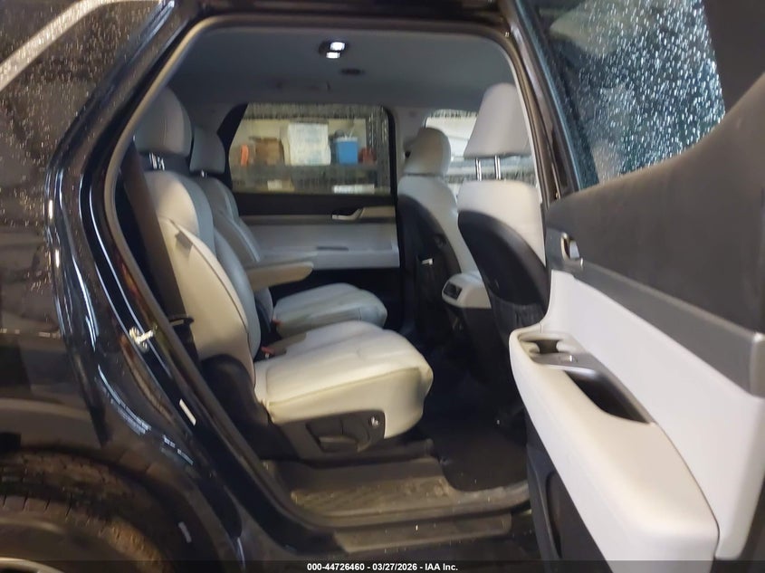 2025 HYUNDAI PALISADE auction photo 8