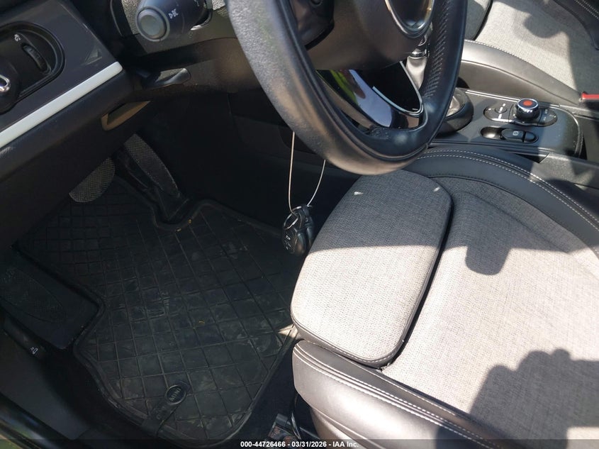 2018 Mini Countryman Cooper S VIN: WMZYT5C30J3E61425 Lot: 44726466