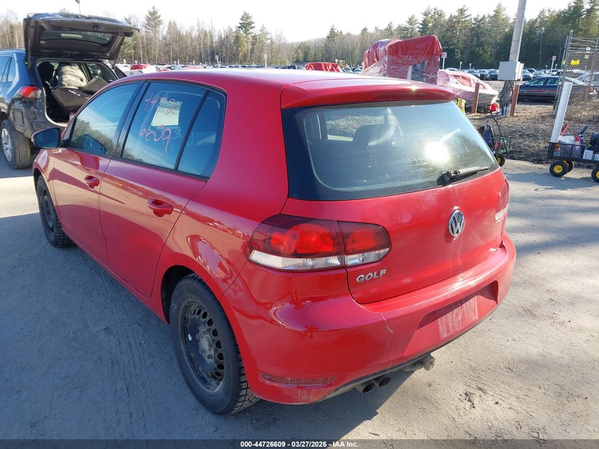2010 Volkswagen Golf 4-Door