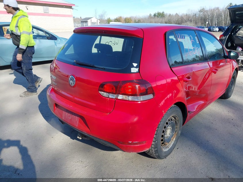 2010 Volkswagen Golf 4-Door