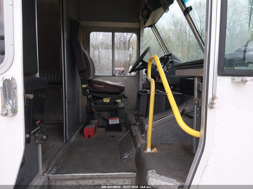 2018 FREIGHTLINER MT55G auction photo 6