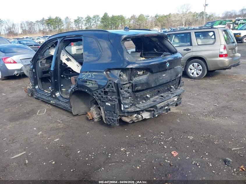2023 BMW X5 auction photo 3