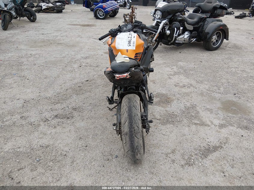 2025 Kawasaki Ex650 P VIN: ML5EXEP10SDAF5808 Lot: 44727005