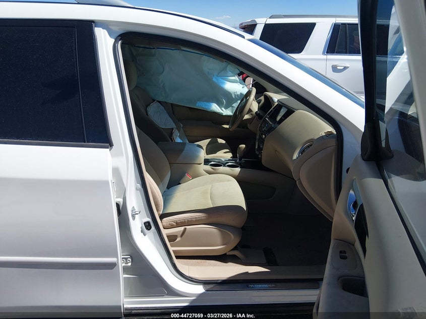 2015 Nissan Pathfinder Sv