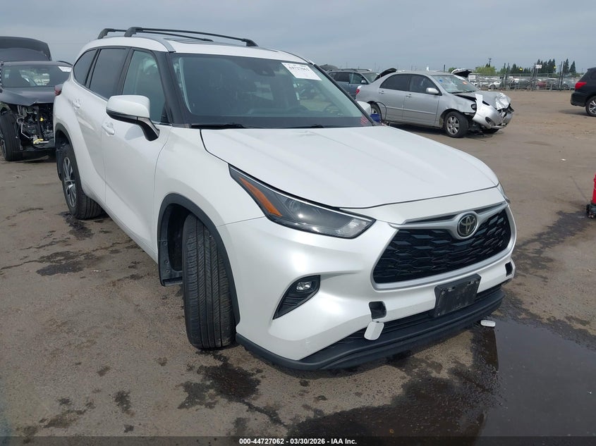 2023 Toyota Highlander Xle