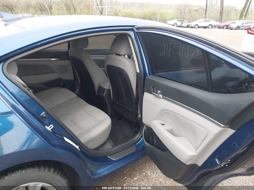 2020 HYUNDAI ELANTRA auction photo 8