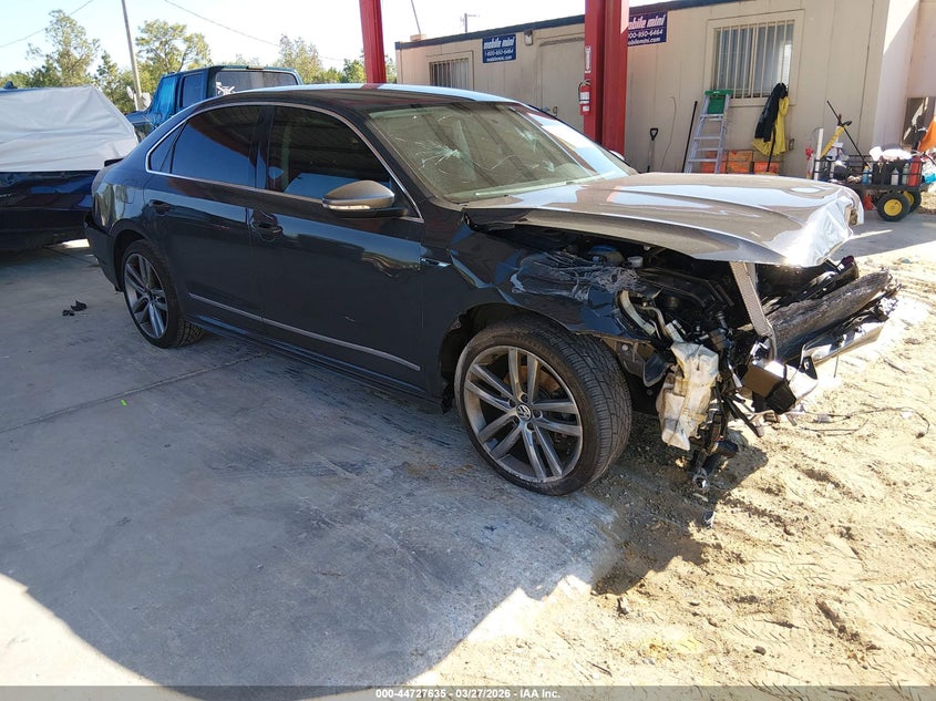 2017 Volkswagen Passat 1.8T R-Line