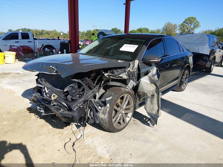 2017 Volkswagen Passat 1.8T R-Line