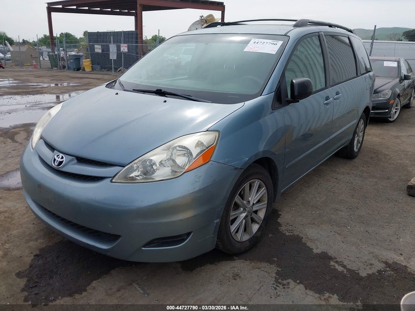 2008 Toyota Sienna Le