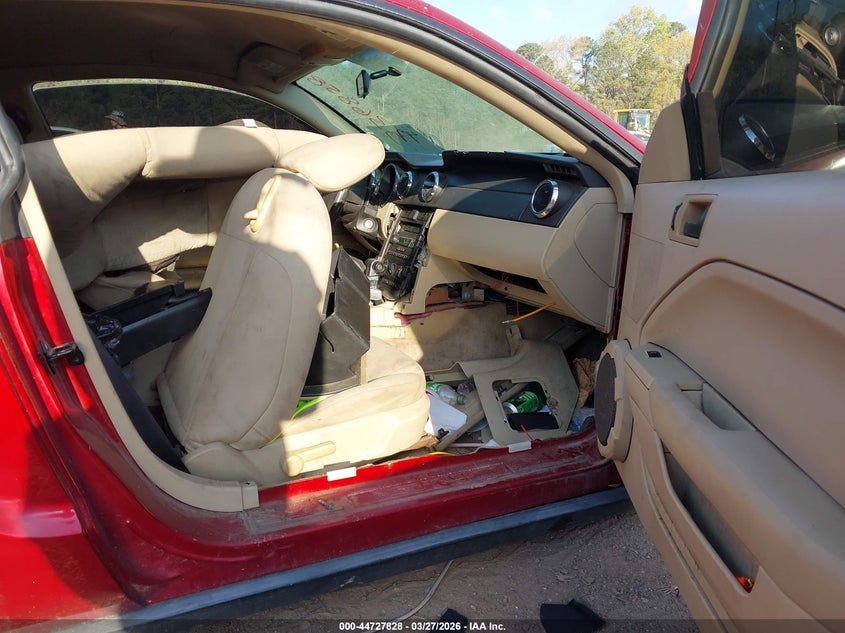 2007 Ford Mustang V6 Deluxe/V6 Premium