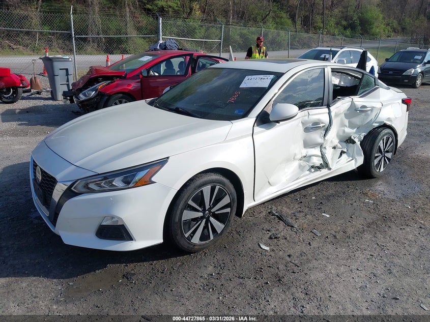 2022 Nissan Altima Sv Fwd