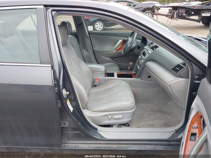2011 Toyota Camry Xle V6