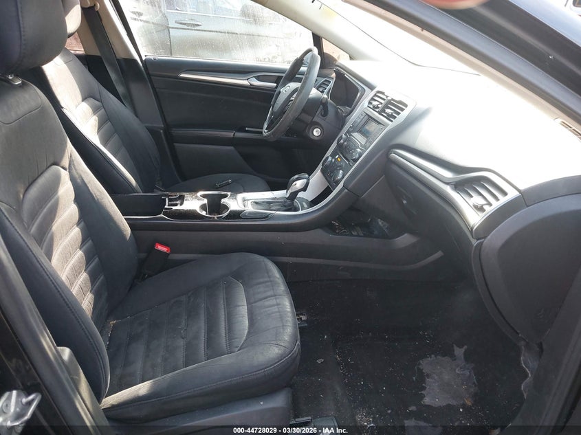 2014 FORD FUSION HYBRID auction photo 5