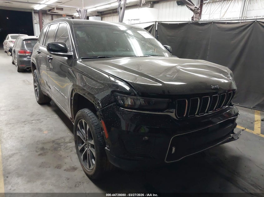 2023 Jeep Grand Cherokee Overland 4X2