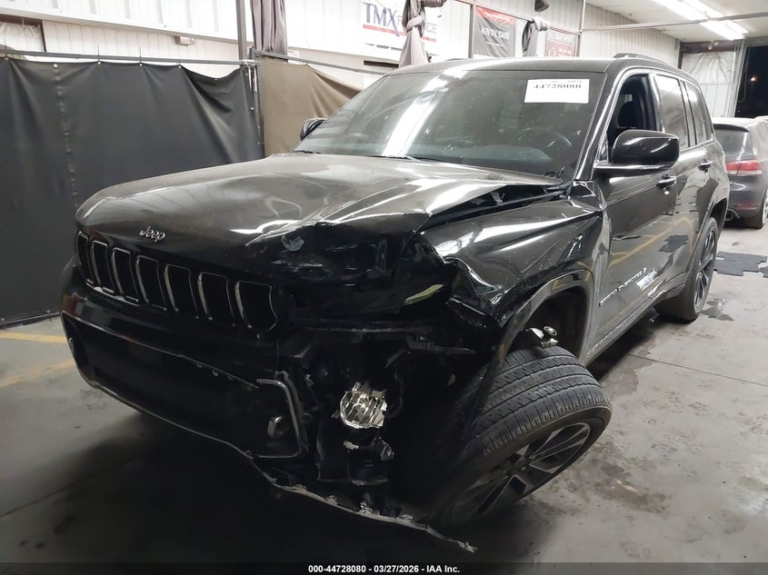 2023 Jeep Grand Cherokee Overland 4X2