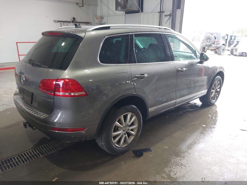 2014 Volkswagen Touareg 3.6L Sport
