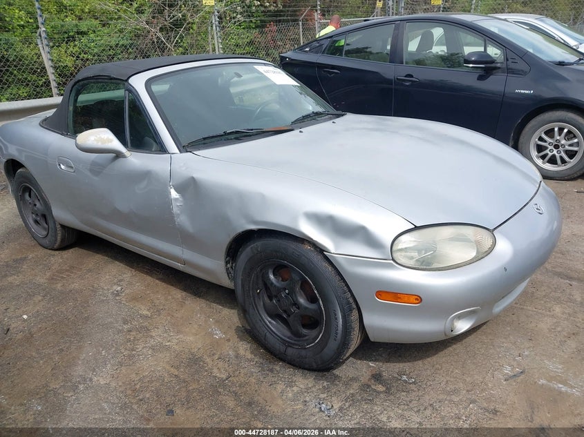 2000 Mazda Mx-5 Miata Ls/Special Edition VIN: JM1NB353XY0148902 Lot: 44728187