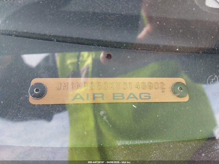 2000 Mazda Mx-5 Miata Ls/Special Edition VIN: JM1NB353XY0148902 Lot: 44728187