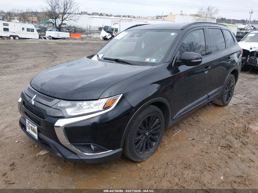 2020 Mitsubishi Outlander Le 2.4