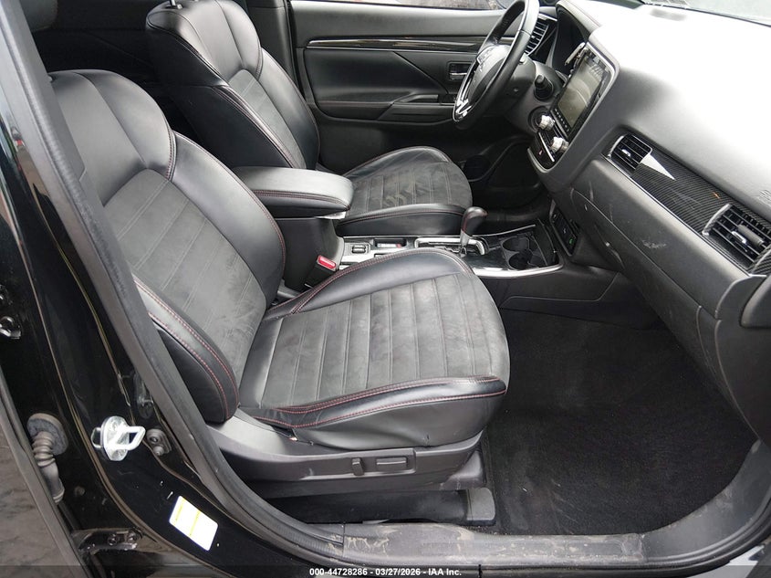 2020 Mitsubishi Outlander Le 2.4