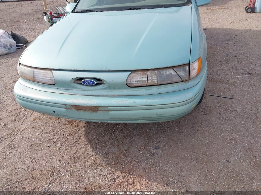 1994 Ford Taurus Gl VIN: 1FALP52U2RG268113 Lot: 44728605