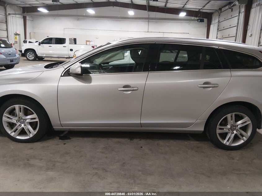2015 Volvo V60 T5 Premier VIN: YV1612SB2F1195663 Lot: 44728846