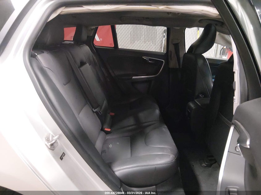 2015 Volvo V60 T5 Premier VIN: YV1612SB2F1195663 Lot: 44728846