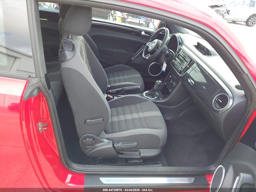 2012 Volkswagen Beetle 2.0T