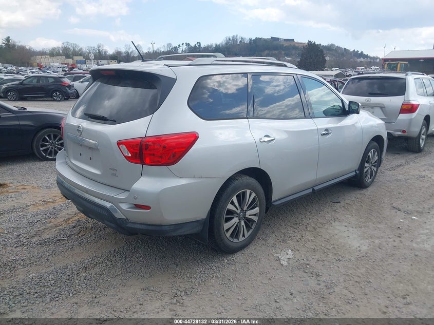 2018 Nissan Pathfinder Sl