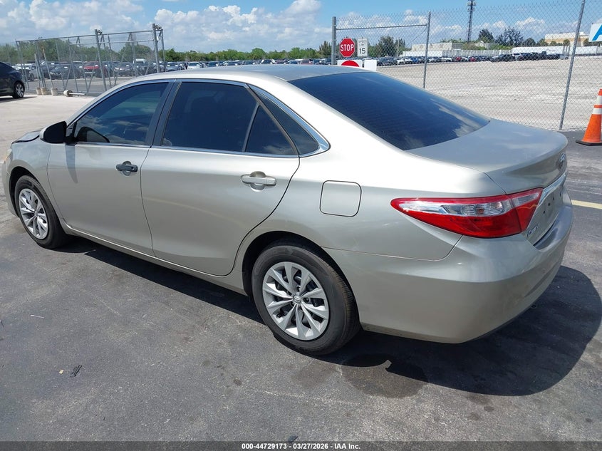 2016 Toyota Camry Le