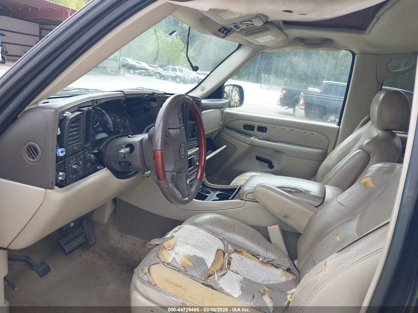 2005 Cadillac Escalade Standard
