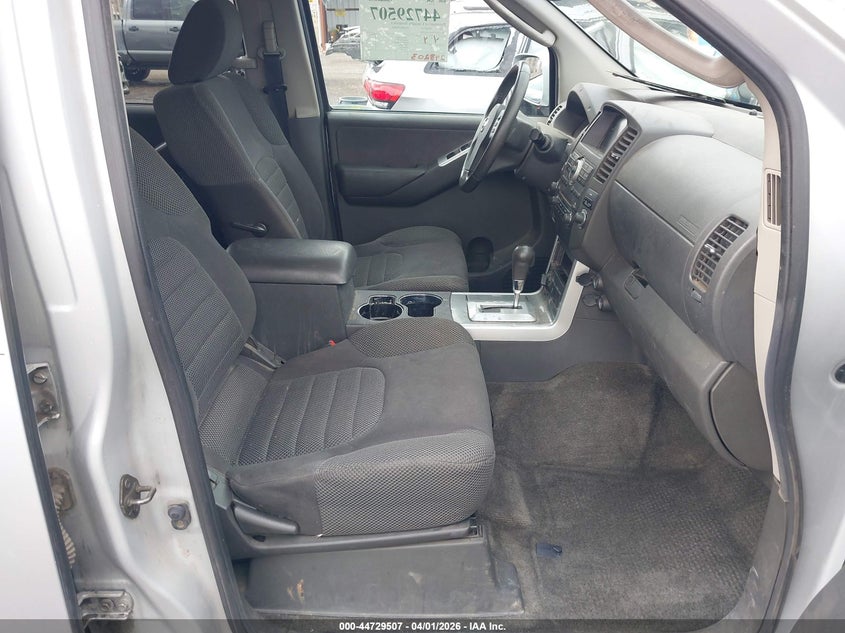 2012 Nissan Pathfinder Sv