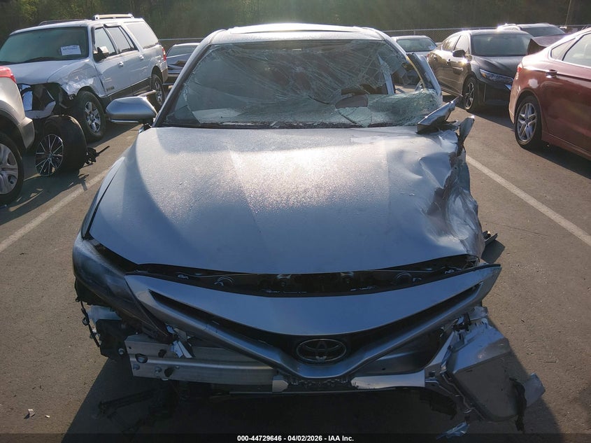 TOYOTA CAMRY - zdjęcie 11