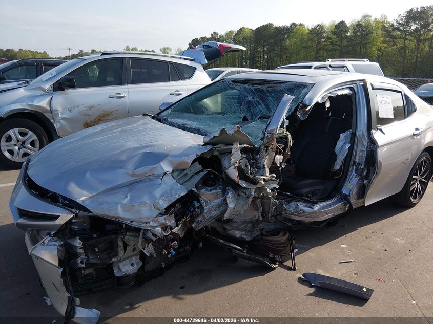 2023 TOYOTA CAMRY auction photo 6