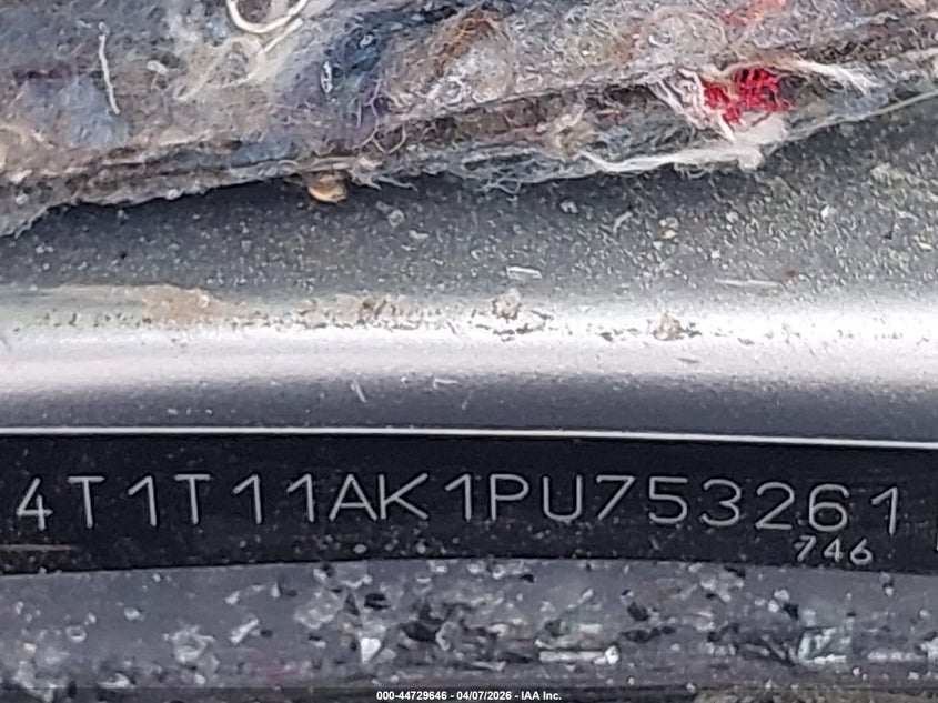 TOYOTA CAMRY - zdjęcie 9